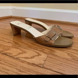 Anne Klein light brown block heeled scandal